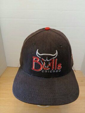 Chicago Bulls Vintage Basketball NBA Snapback Black Hat Cap New Era